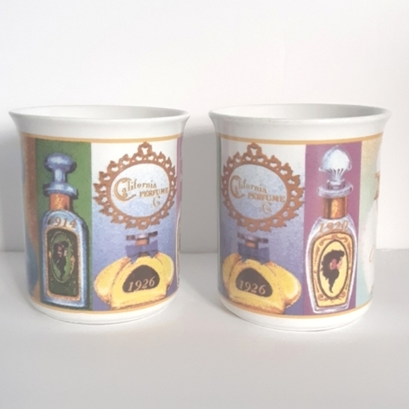 2 Avon mugs - Picture 2 of 8